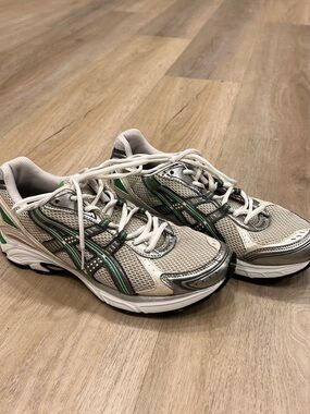 Light Gray Athletic Sneakers with Green Accents